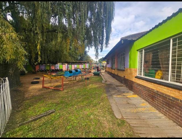 BUSINESS FOR SALE IN KEMPTON PARK EXT 02